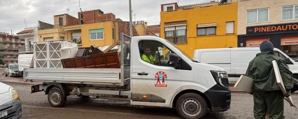 Temporal, camió retiran brossa